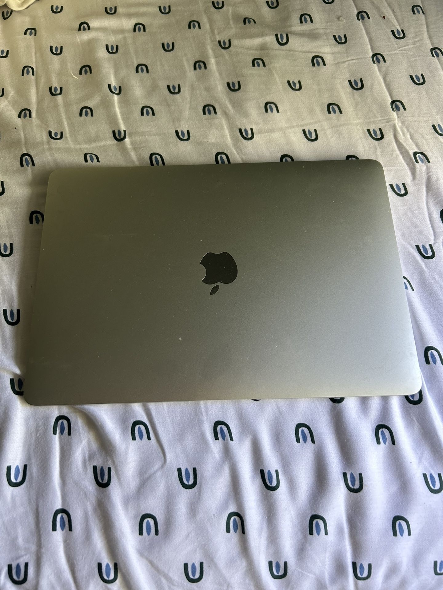Mac. WILLING TO WORK WITH ANY PRICE BRAND NEW