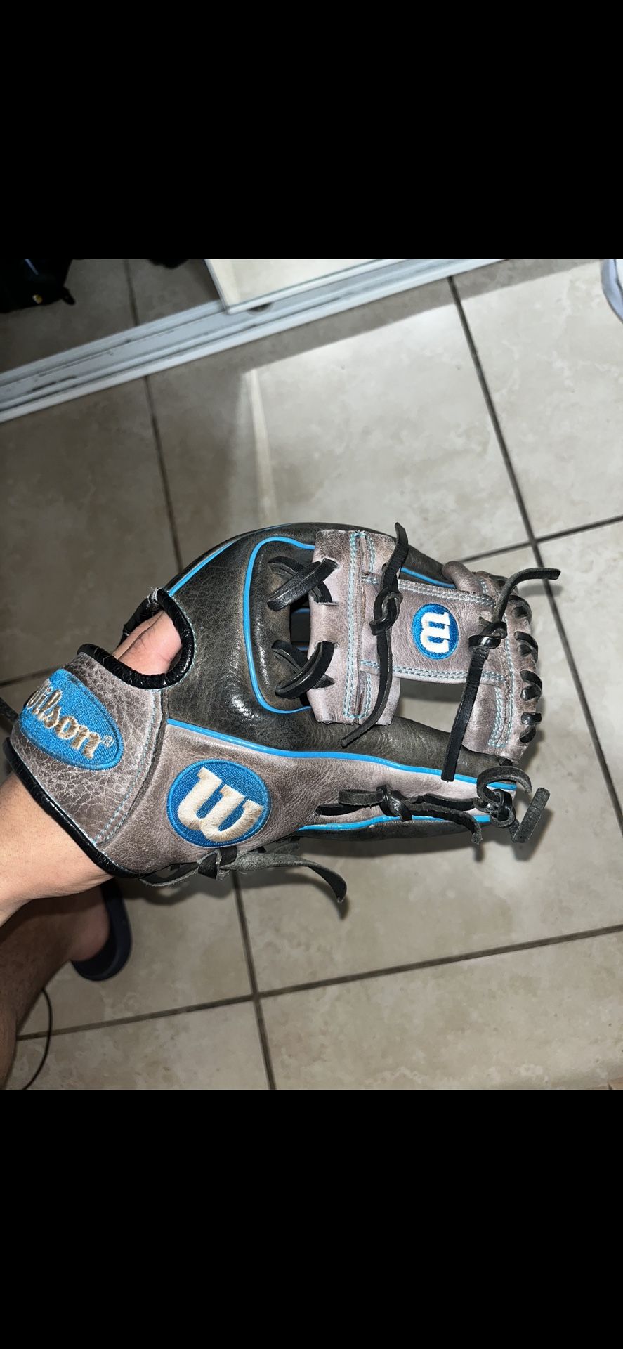 Wilson Glove A1000