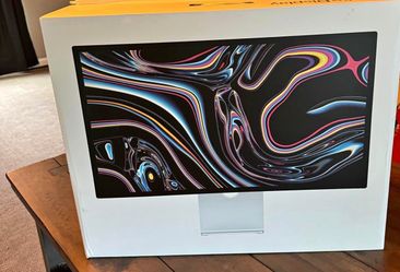 apple studio display. (2022 model)