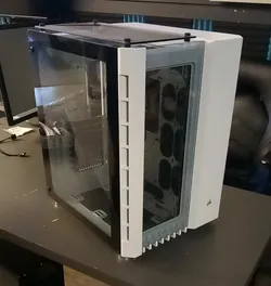 corsair crystal series 680X