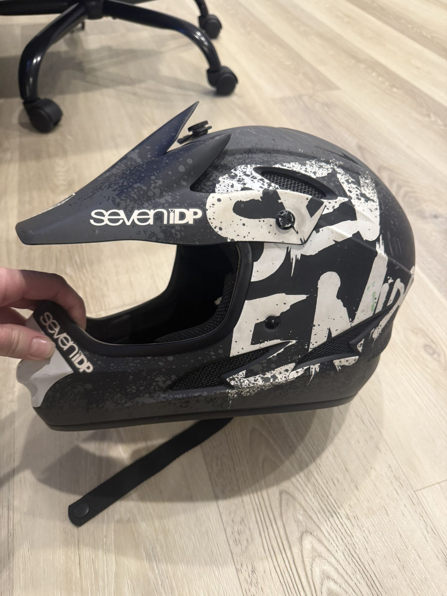 SEVENIDP Helmet 