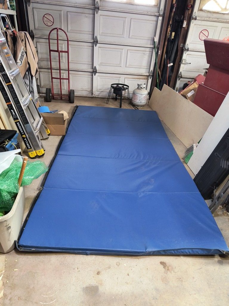 Tumbling/Martial Arts mat