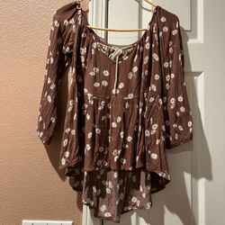 Francesca’s Boutique Women’s Top Size Small 