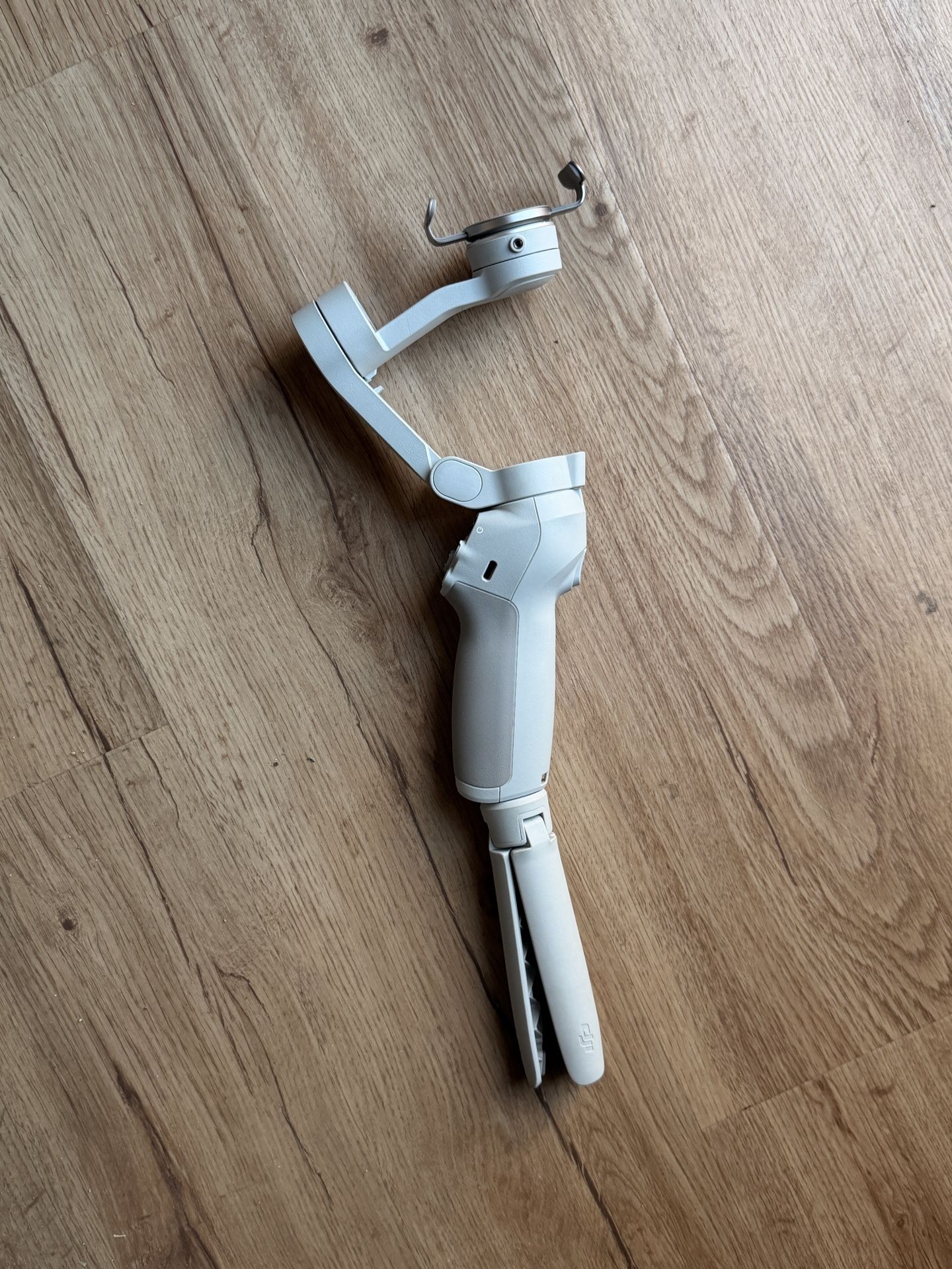 DJI OSMO MOBILE SE GIMBAL FOR PHONE