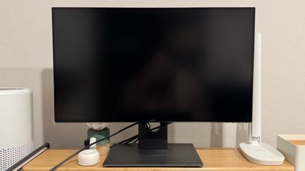 Dell LED LCD monitor 27” U2717D