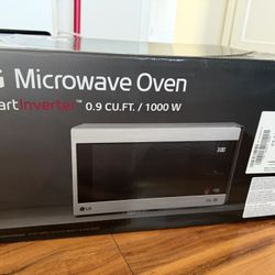 LG 0.9 cu. ft. 1000-Watt Countertop Microwave in Stainless Steel with Smart Inverter LMC0975ST