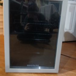 Frigidare Mini Fridge 