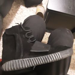 adidas Men's Yeezy Boost 750 'Triple Black (Size10)