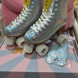 Cosmic Roller Skates Size 4.