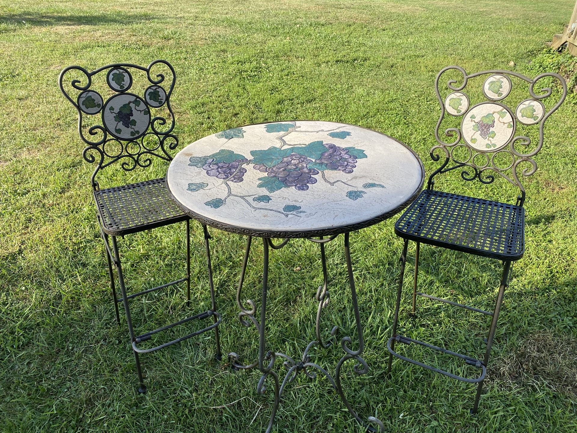 Bistro metal Grape table