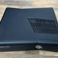 Xbox 360 Console Missing Power Plug Has Plug That Goes In Tv 