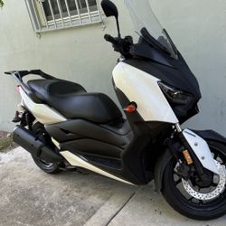 Yamaha Xmax 300 Year 2018 Low Miles!