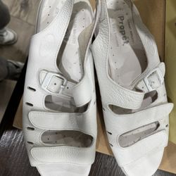 Propet Women’s Sandals Size 10