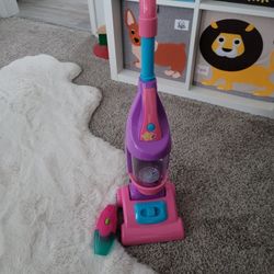 Kid Connection Light Up Vacuum with Bonus Hand Vacuum 2 Pieces