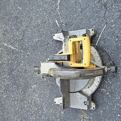 Dewalt Saw