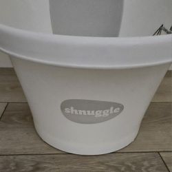 Shnuggle Baby Bath Tub