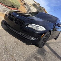 2011 BMW M550i