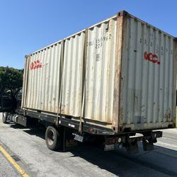 Shipping containers 20 ' & 40 '