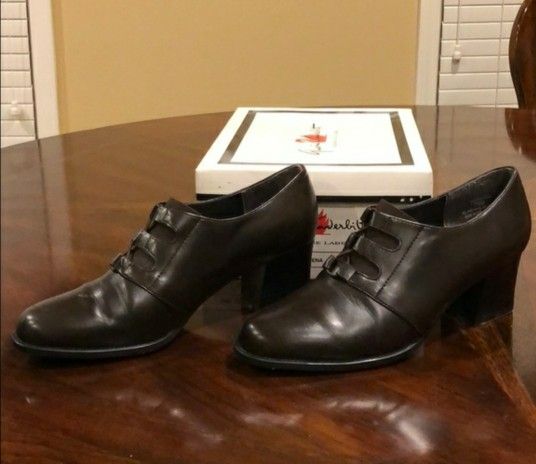 Vintage Gloria Vanderbilt Serena Brown Size: 7 1/2