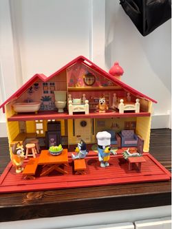 Bluey toy house set