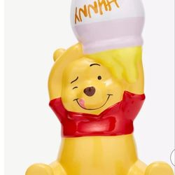 Disney Winnie the Pooh Figural Pooh Bear Coin Bank
