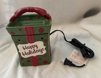 Scentsy All Wrapped Up Full Size Warmer