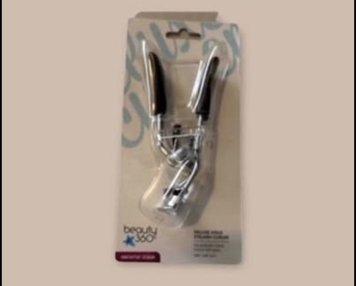 Deluxe Hold Eyelash Curler