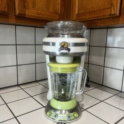 Margaritaville Model Dm 1000 Frozen Drink Maker