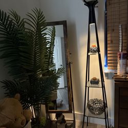 Pretty Floor Lamp Comes With 3 Glass Shelves! New  