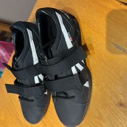 Do Win Weightlifting Shoes 