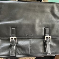 Kenneth Cole Reaction Leather Flapover Portfolio Messengers Case / Bag 