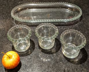 Southern Living at Home, Set of 3 salsa/sauce/dip, nuts/berries Cups/Bowls, with Large Plate. Very good quality glass with beautiful rim