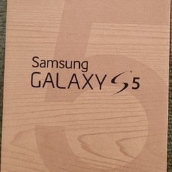 Samsung Galaxy S5 Phone Unlocked With Accessories For Sale!