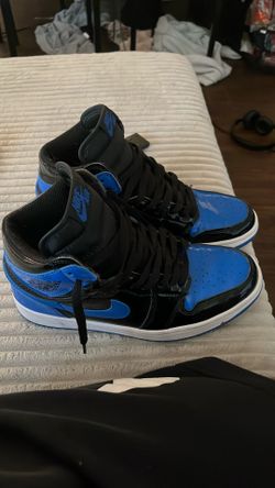 Blue And Black Jordan 1’s Mids