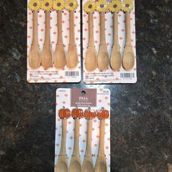 Fall Decorative Wooden Spoons - Sunflower & Pumpkin Toppers (Set of 4)