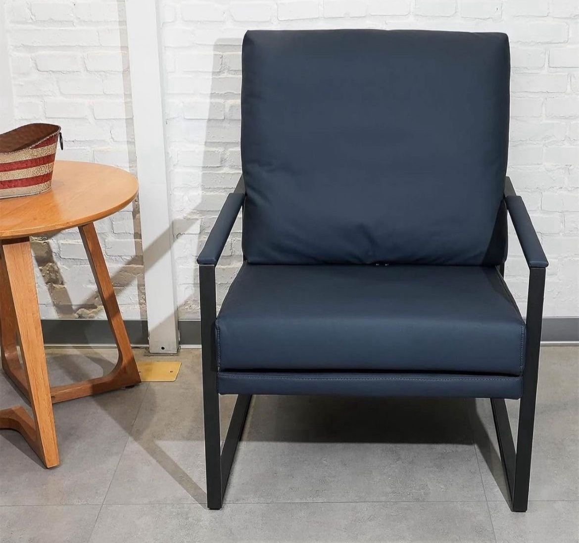 StoneCreek Accent Chair, Modern Armchair with Metal Frame, Leather Single Sofa Chair with Thick Padded Backrest, Upholstered Lou