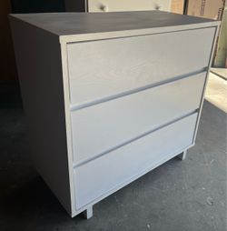 Essential modern dresser