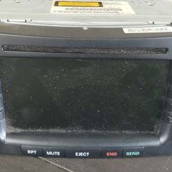 Mercedes Benz Stereo And CD Changer