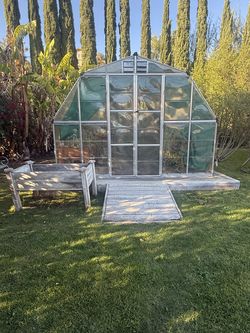 Greenhouse with AC