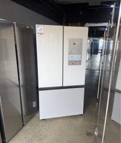 Samsung Refurbished Bespoke Standard Depth Four Door Refrigerator With Family Hub - White Glass & Gray ‼️