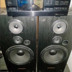 Pioneer Cd Player & Speakers 