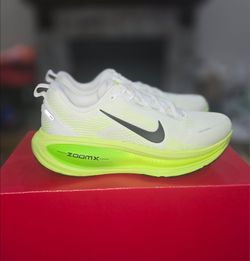 Nike Vomero 18 White Electric Green Volt