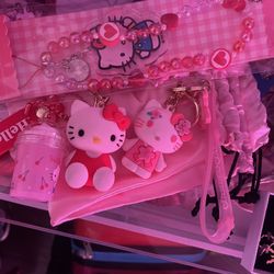 Hello Kitty Bundle Of Keychains