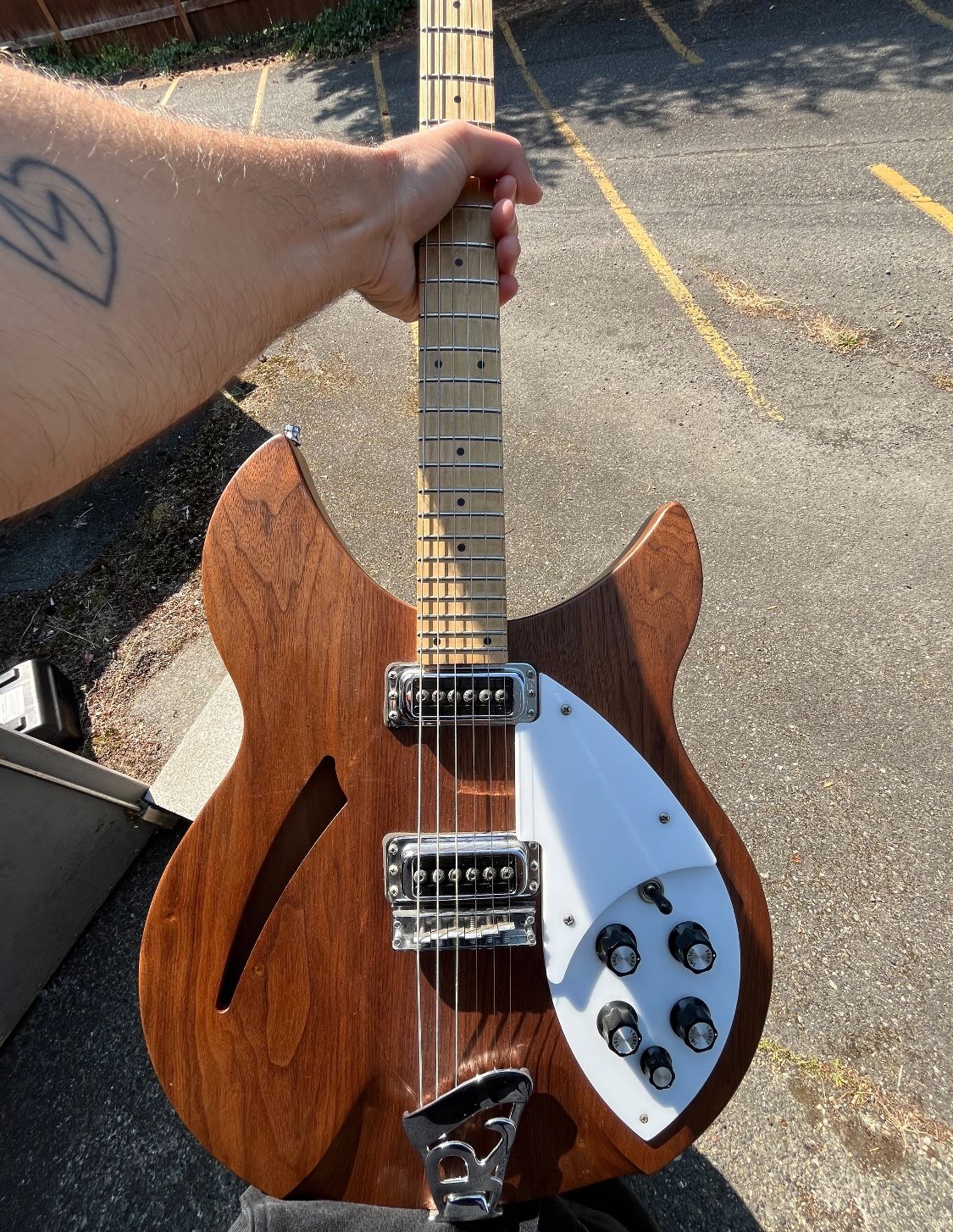 2014 Rickenbacker 330 Walnut