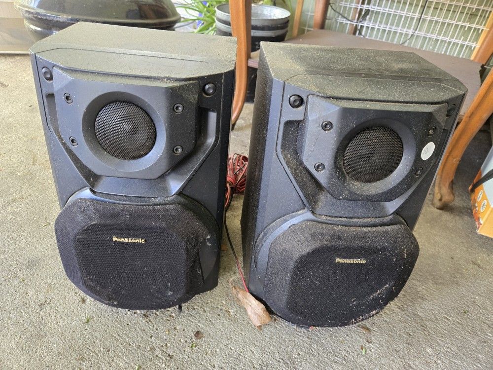 2 Panasonic Speakers