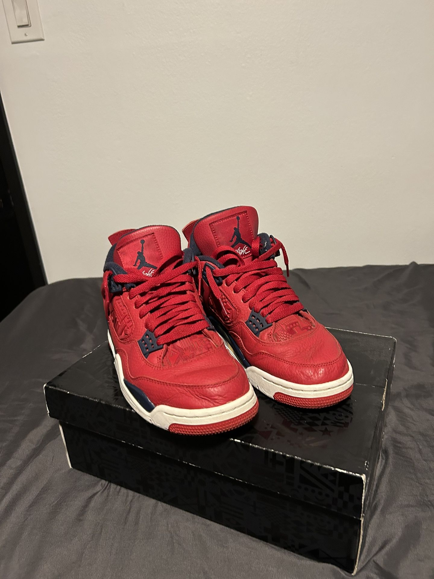 Air Jordan 4