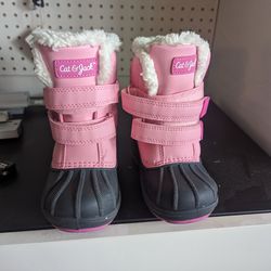 Cat and Jack winter boots Pink size 8