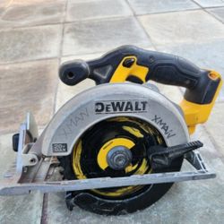 Dewalt Circular Saw 6 1/2 20vlt  Tool Only