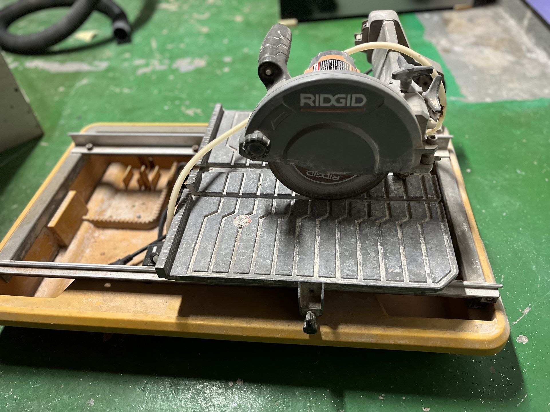 Ridgid Wet Tile Saw. Works Great!