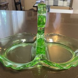 VINTAGE GREEN DEPRESSION GLASS